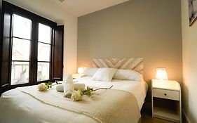 Apartamentos Consistorio Live